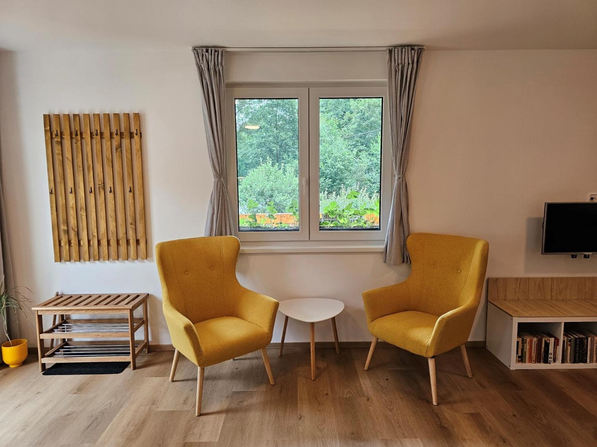 Apartman V Tichu Teplice nad Metují Buitenkant foto